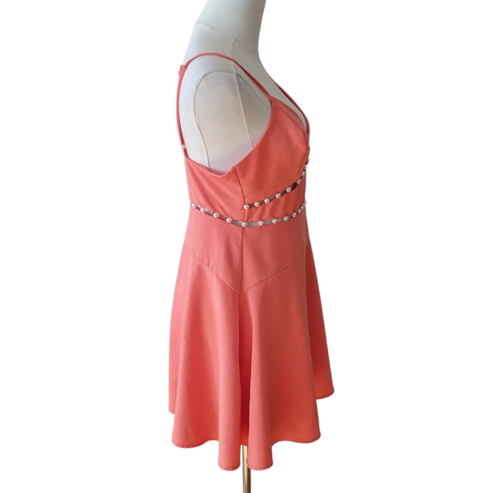 NBD Coral & Pearl Cut-out Mini Dress Size‎ Medium
